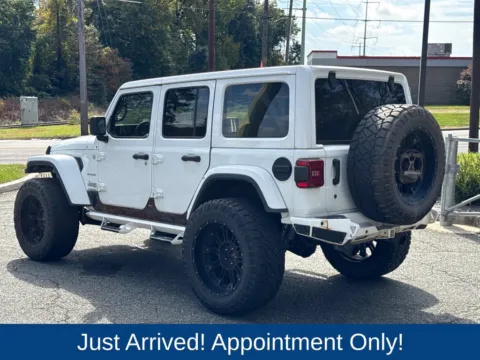 More photos of 2019 Jeep Wrangler Unlimited Sahara at CarLink Morristown, NJ