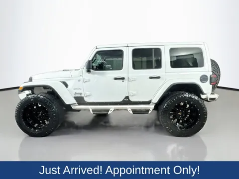 More photos of 2019 Jeep Wrangler Unlimited Sahara at CarLink Morristown, NJ
