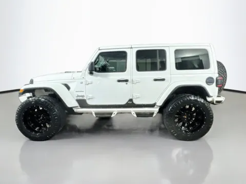 More photos of 2019 Jeep Wrangler Unlimited Sahara at CarLink Morristown, NJ
