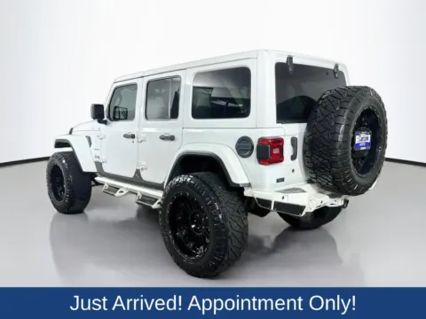 More photos of 2019 Jeep Wrangler Unlimited Sahara at CarLink Morristown, NJ
