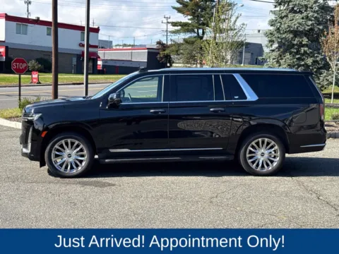 More photos of 2022 Cadillac Escalade ESV Premium at CarLink Morristown, NJ