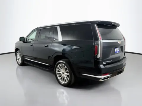More photos of 2022 Cadillac Escalade ESV Premium at CarLink Morristown, NJ