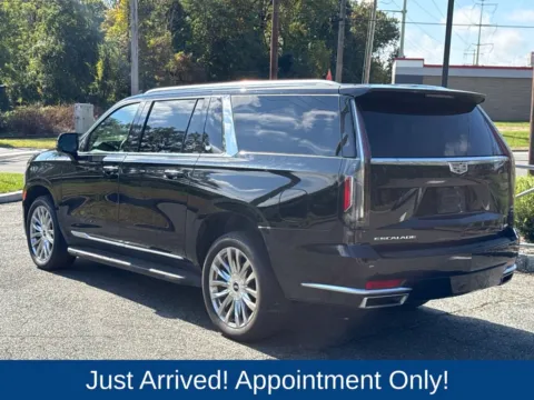 More photos of 2022 Cadillac Escalade ESV Premium at CarLink Morristown, NJ