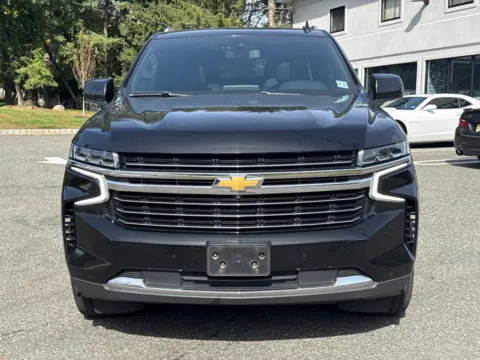 Photos of 2022 Chevrolet Suburban LT for sale in Morristown, NJ at CarLink Morristown