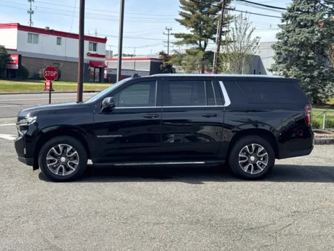 More photos of 2022 Chevrolet Suburban LT at CarLink Morristown, NJ