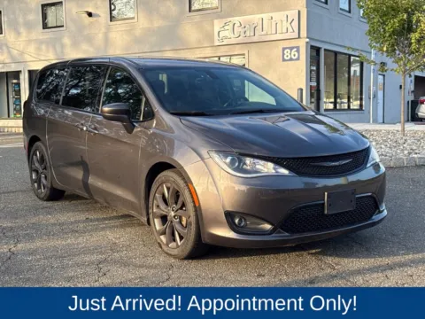Gray 2019 Chrysler Pacifica Touring Plus for sale in Morristown, NJ