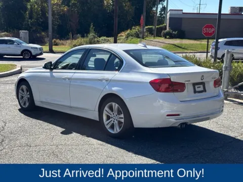 More photos of 2018 BMW 3 Series 330i xDrive at CarLink Morristown, NJ