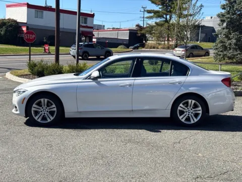 More photos of 2018 BMW 3 Series 330i xDrive at CarLink Morristown, NJ