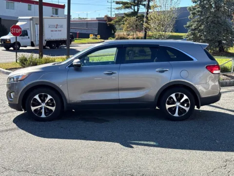 More photos of 2018 Kia Sorento EX at CarLink Morristown, NJ