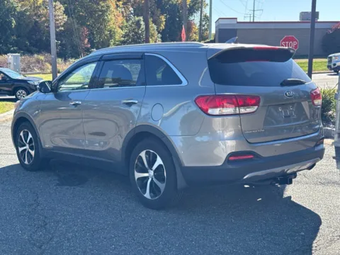 More photos of 2018 Kia Sorento EX at CarLink Morristown, NJ