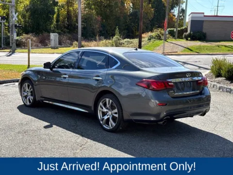 More photos of 2015 INFINITI Q70L 3.7X at CarLink Morristown, NJ