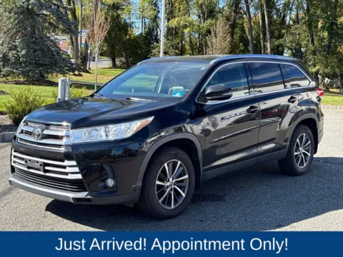 Another view of 2019 Toyota Highlander XLE for sale in Morristown, NJ at CarLink Morristown