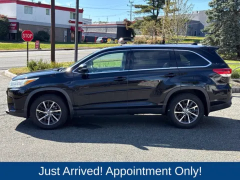More photos of 2019 Toyota Highlander XLE at CarLink Morristown, NJ