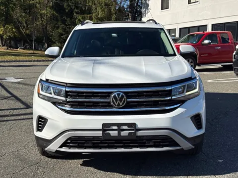 Photos of 2021 Volkswagen Atlas 2.0T SE w/Technology for sale in Morristown, NJ at CarLink Morristown