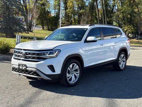 Another view of 2021 Volkswagen Atlas 2.0T SE w/Technology for sale in Morristown, NJ at CarLink Morristown