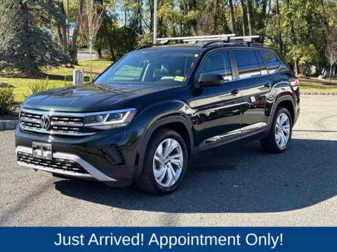 Another view of 2021 Volkswagen Atlas 3.6L V6 SE w/Technology for sale in Morristown, NJ at CarLink Morristown