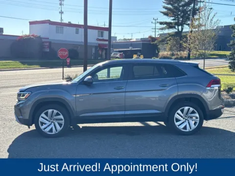 More photos of 2020 Volkswagen Atlas Cross Sport 3.6L V6 SE w/Technology at CarLink Morristown, NJ
