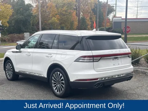 More photos of 2021 Lincoln Aviator Reserve at CarLink Morristown, NJ