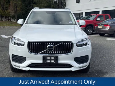 Photos of 2020 Volvo XC90 T6 Momentum for sale in Morristown, NJ at CarLink Morristown