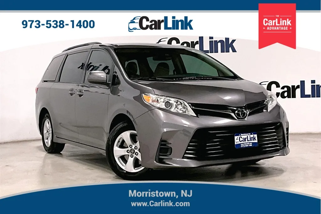 2018 Toyota Sienna LE for sale in Morristown, NJ