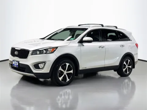 Another view of 2017 Kia Sorento EX for sale in Morristown, NJ at CarLink Morristown
