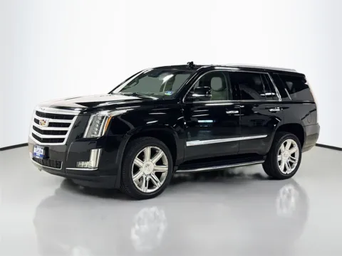 Another view of 2017 Cadillac Escalade Luxury for sale in Morristown, NJ at CarLink Morristown