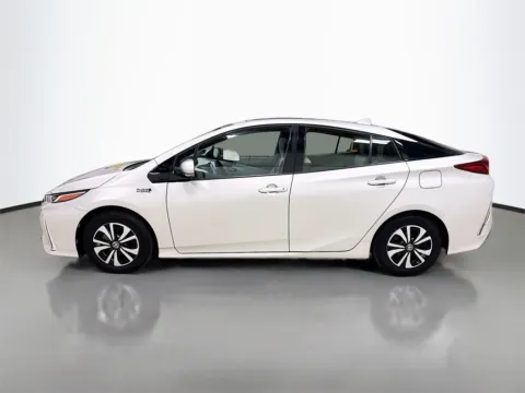 More photos of 2017 Toyota Prius Prime Premium at CarLink Morristown, NJ