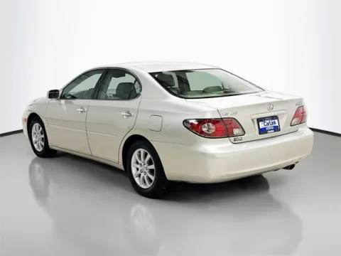More photos of 2004 Lexus ES 330 at CarLink Morristown, NJ