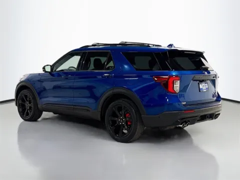More photos of 2020 Ford Explorer ST at CarLink Morristown, NJ