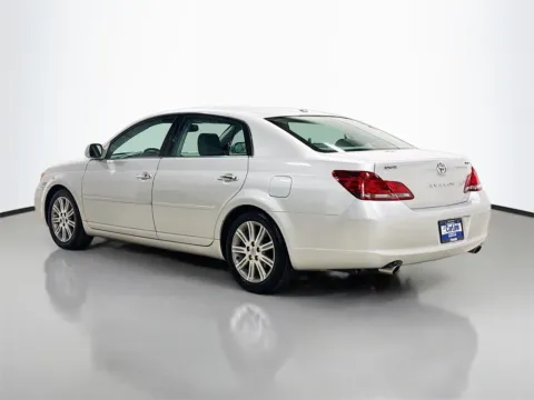 More photos of 2009 Toyota Avalon Limited at CarLink Morristown, NJ