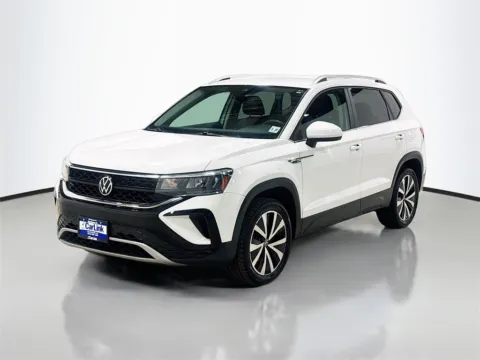 Another view of 2022 Volkswagen Taos 1.5T SE for sale in Morristown, NJ at CarLink Morristown