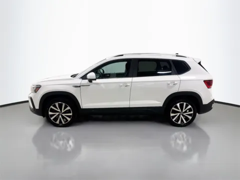 More photos of 2022 Volkswagen Taos 1.5T SE at CarLink Morristown, NJ