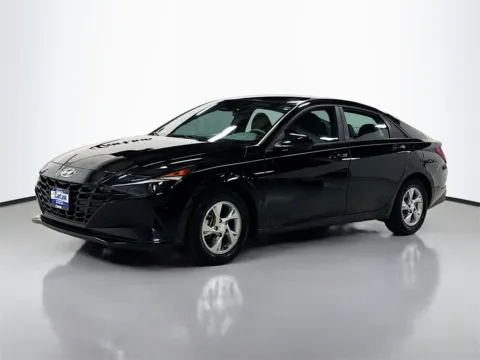 Another view of 2021 Hyundai Elantra SE for sale in Morristown, NJ at CarLink Morristown