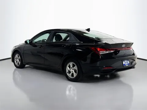 More photos of 2021 Hyundai Elantra SE at CarLink Morristown, NJ