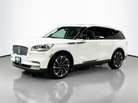 Another view of 2020 Lincoln Aviator Reserve for sale in Morristown, NJ at CarLink Morristown