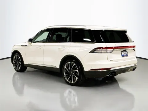 More photos of 2020 Lincoln Aviator Reserve at CarLink Morristown, NJ