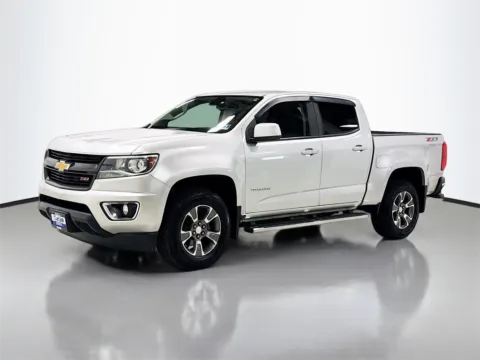 Another view of 2015 Chevrolet Colorado Z71 for sale in Morristown, NJ at CarLink Morristown