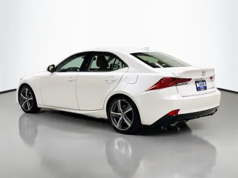 More photos of 2018 Lexus IS 300 at CarLink Morristown, NJ