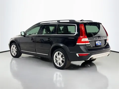 More photos of 2016 Volvo XC70 T5 Platinum at CarLink Morristown, NJ