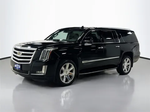 Another view of 2020 Cadillac Escalade ESV Luxury for sale in Morristown, NJ at CarLink Morristown