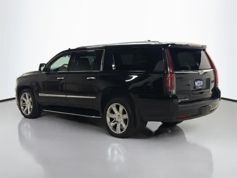 More photos of 2020 Cadillac Escalade ESV Luxury at CarLink Morristown, NJ