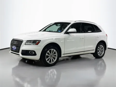 Another view of 2014 Audi Q5 2.0T Premium for sale in Morristown, NJ at CarLink Morristown