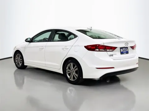More photos of 2017 Hyundai Elantra SE at CarLink Morristown, NJ