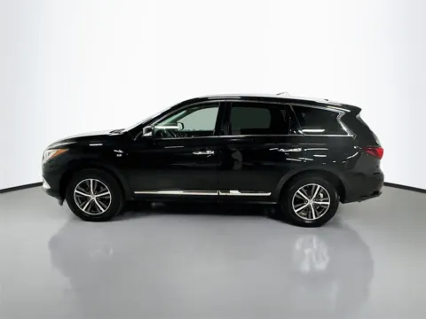 More photos of 2017 INFINITI QX60 at CarLink Morristown, NJ