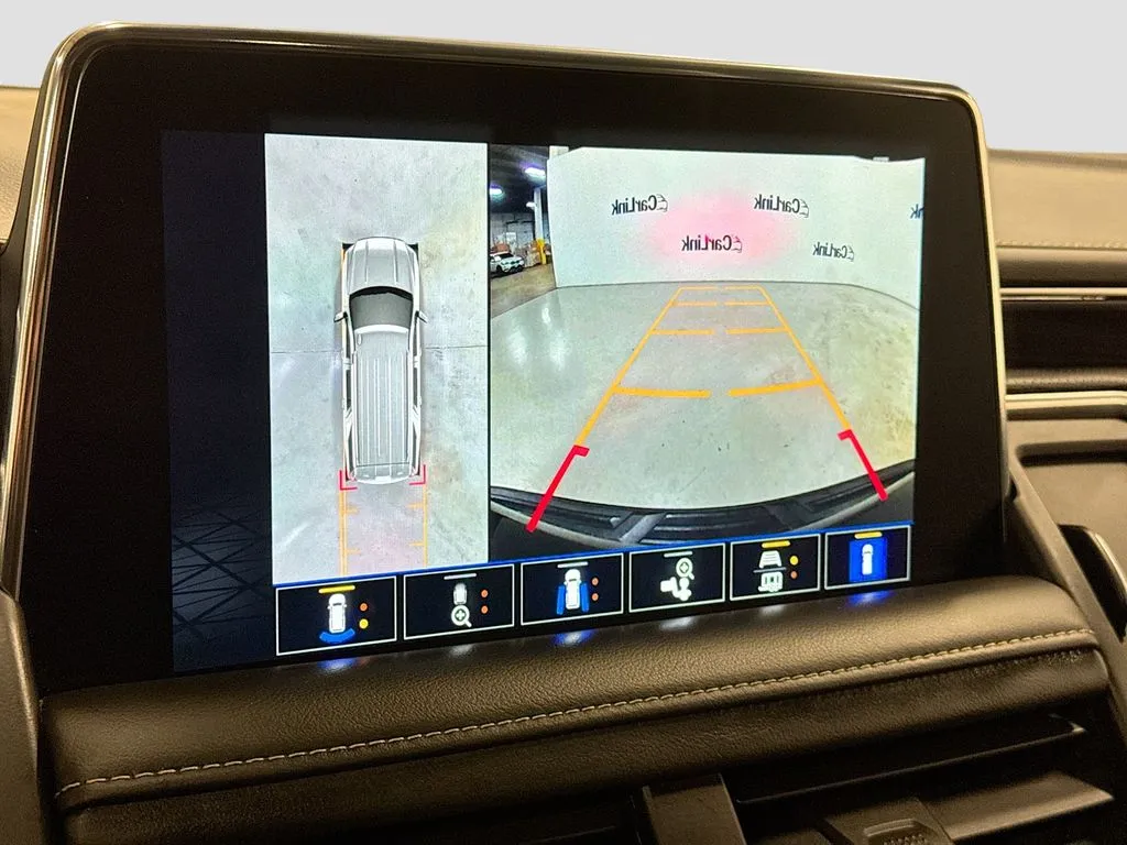 2022 GMC Yukon SLT - Photo 17