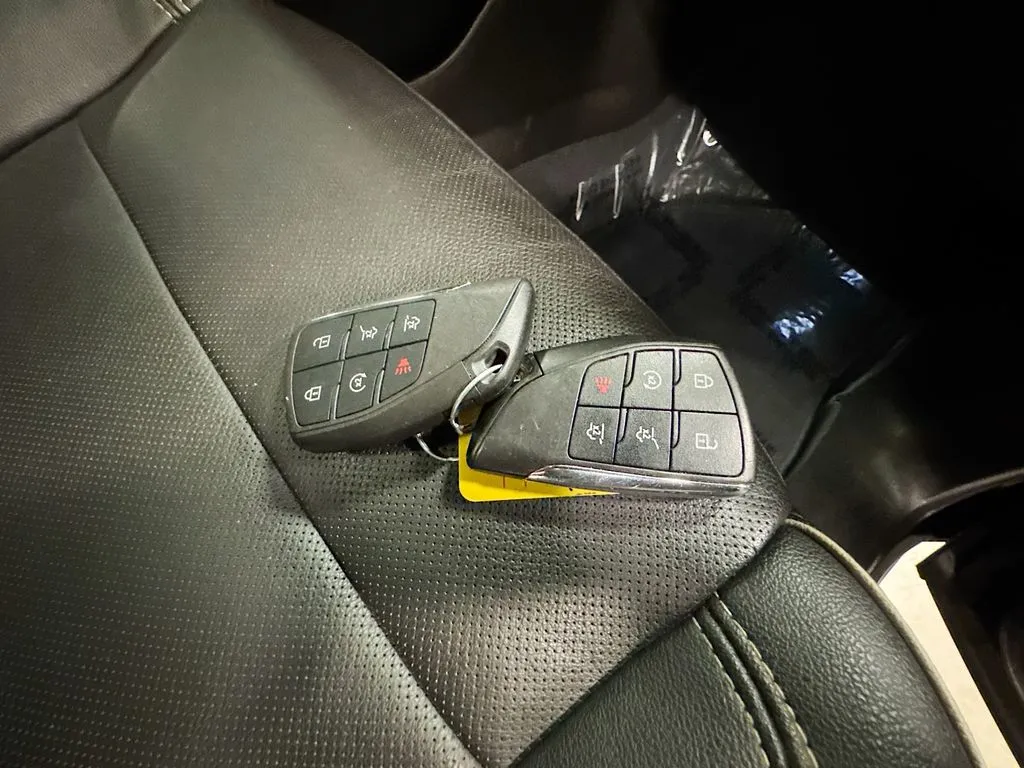 2022 GMC Yukon SLT - Photo 42
