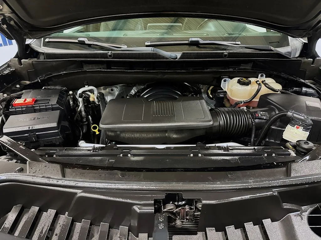 2022 GMC Yukon SLT - Photo 38