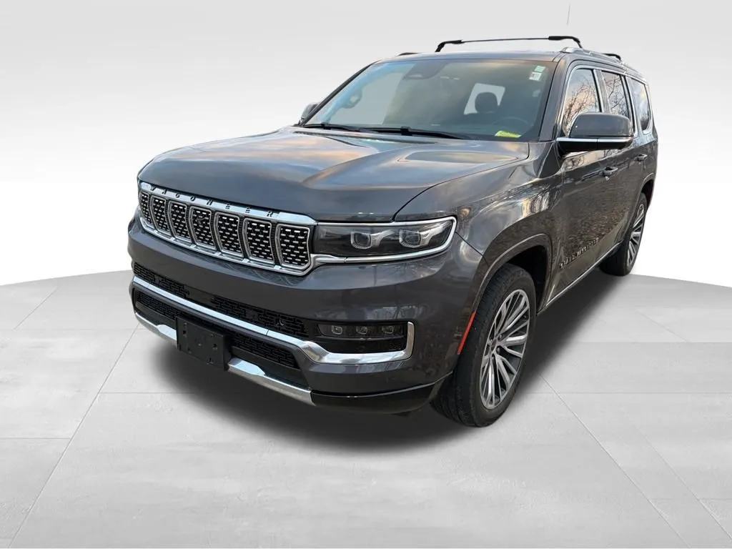 2022 Jeep Grand Wagoneer III photo 2