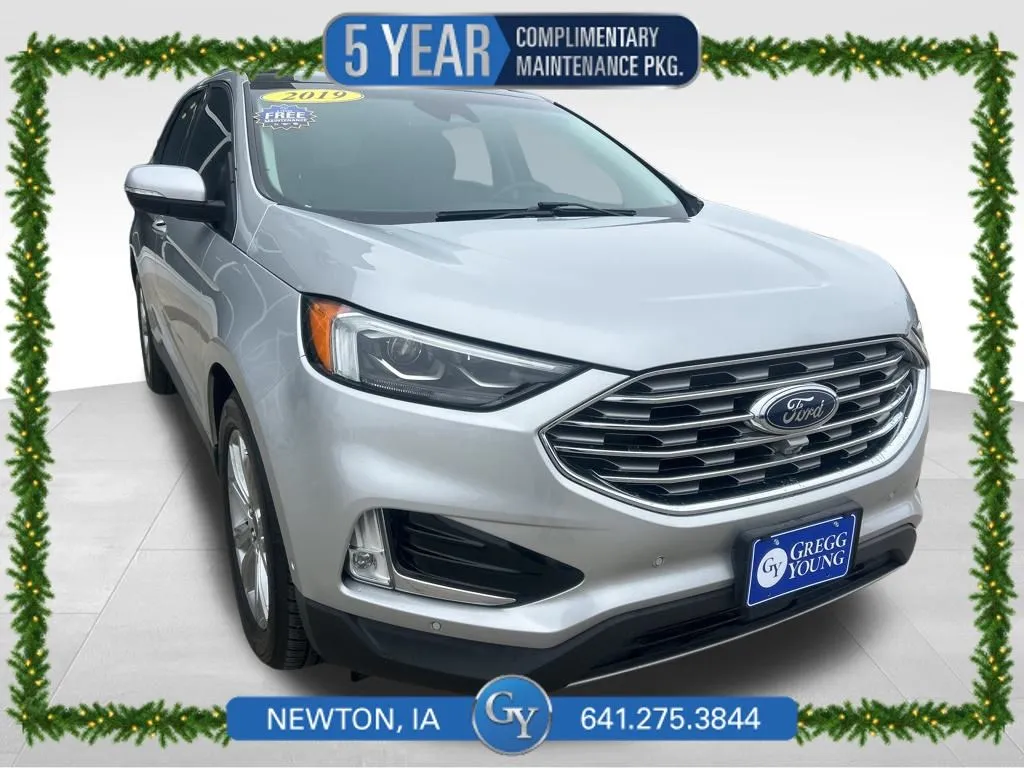 Silver 2019 Ford Edge Titanium for sale in Newton, IA