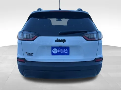 More photos of 2023 Jeep Cherokee Altitude at Gregg Young Newton, IA